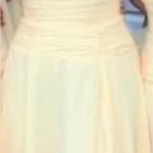 Buttercup bridesmaids dress, size 10, fits more like an 8. Like new condition. - Picture 6 of 7